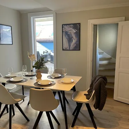 Charming House With Roof Terrace And Sea View Apartment *