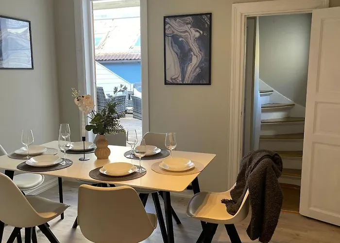 Skuteviken House Apartament *